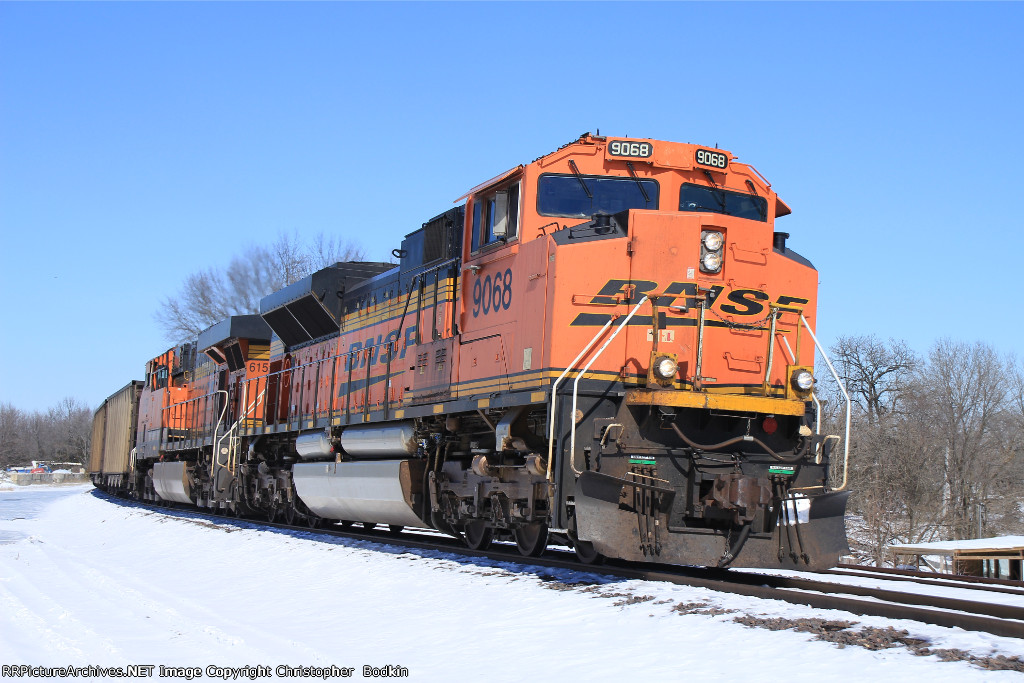 BNSF 9068